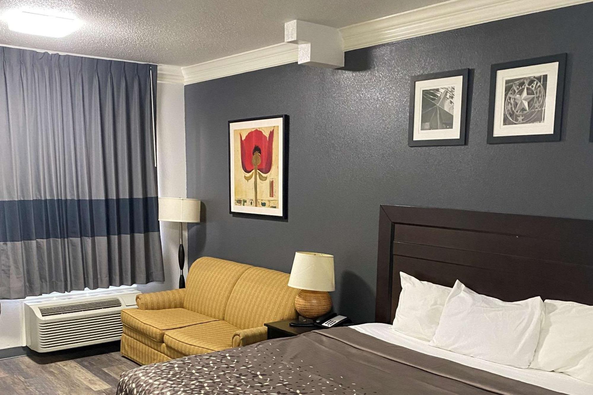 Rodeway Inn Стивънвил Стая снимка