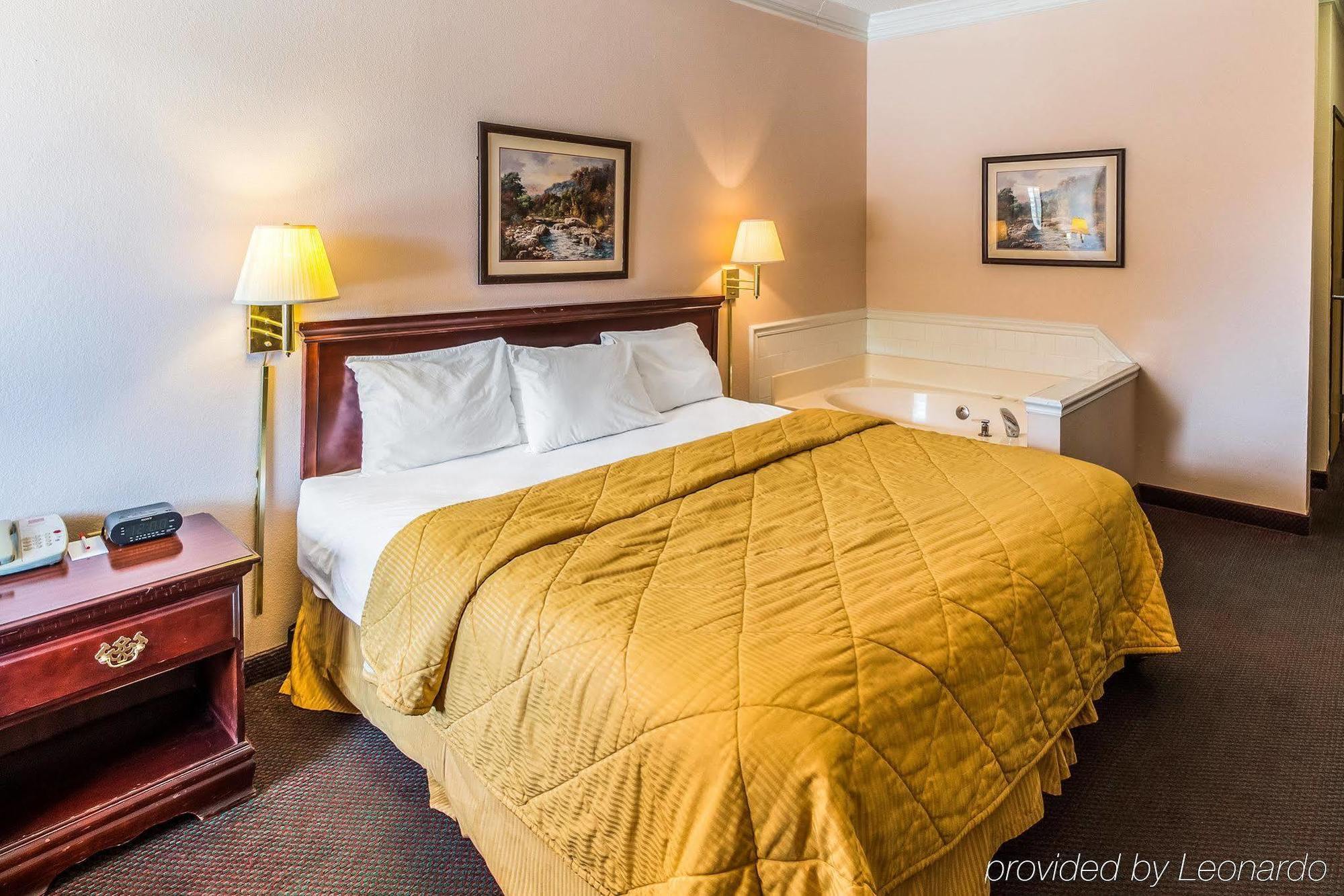 Rodeway Inn Стивънвил Екстериор снимка