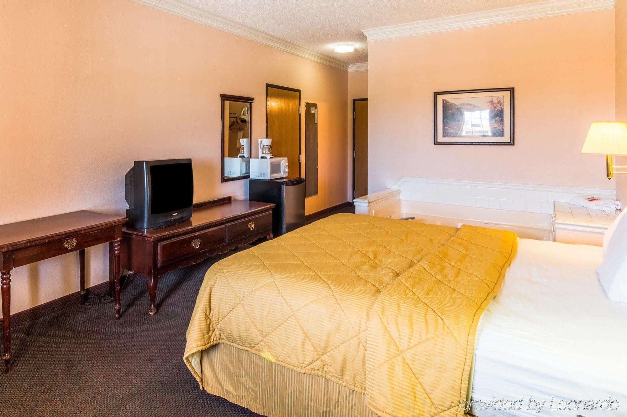 Rodeway Inn Стивънвил Екстериор снимка