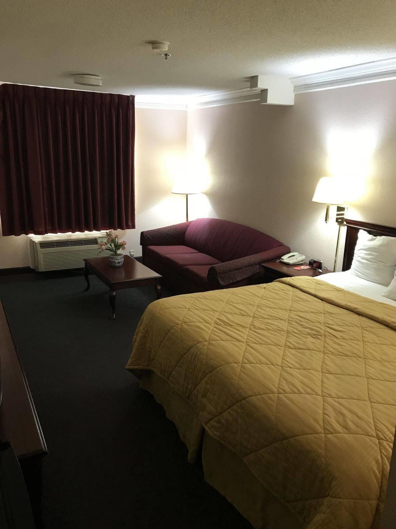 Rodeway Inn Стивънвил Екстериор снимка